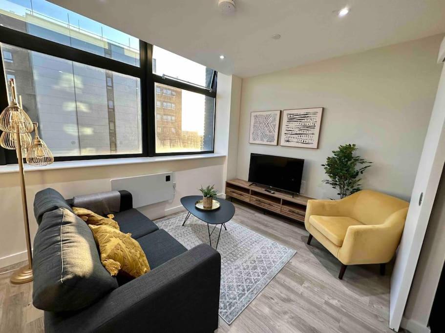 1 Bed Flat With View Of Old Trafford Apartment Manchester Exterior photo