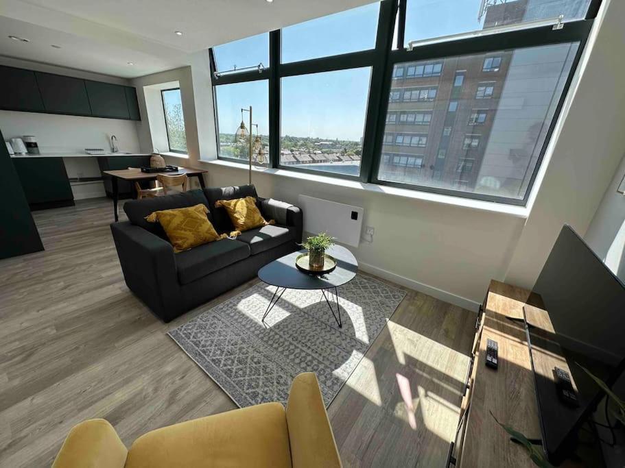 1 Bed Flat With View Of Old Trafford Apartment Manchester Exterior photo