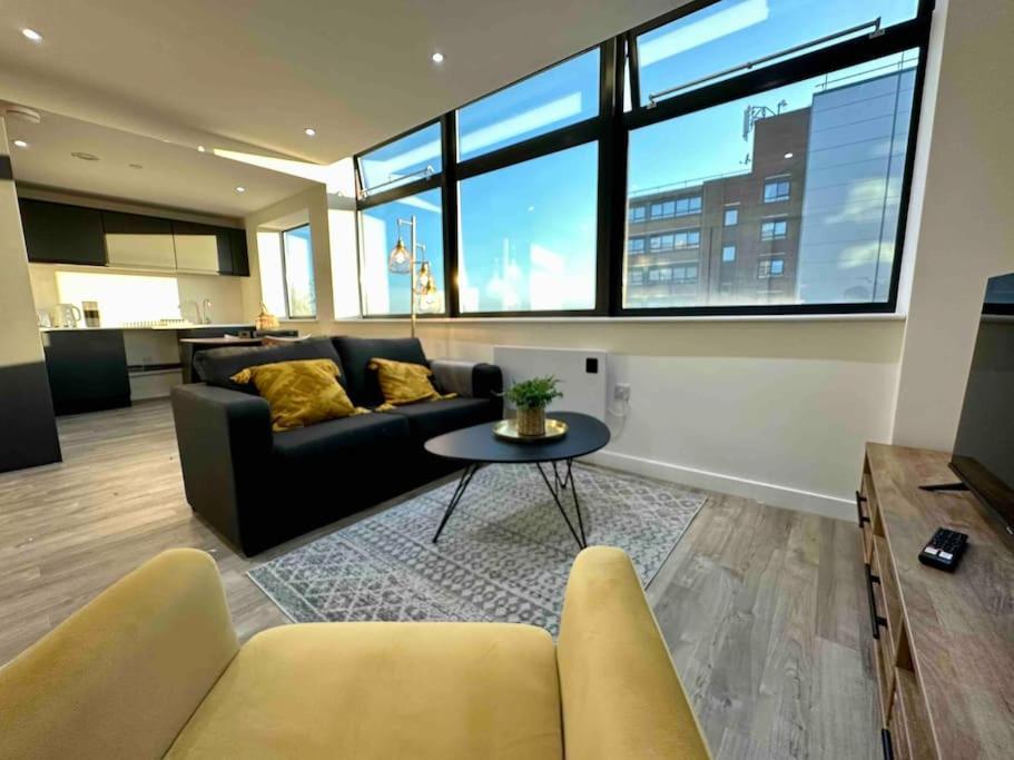 1 Bed Flat With View Of Old Trafford Apartment Manchester Exterior photo